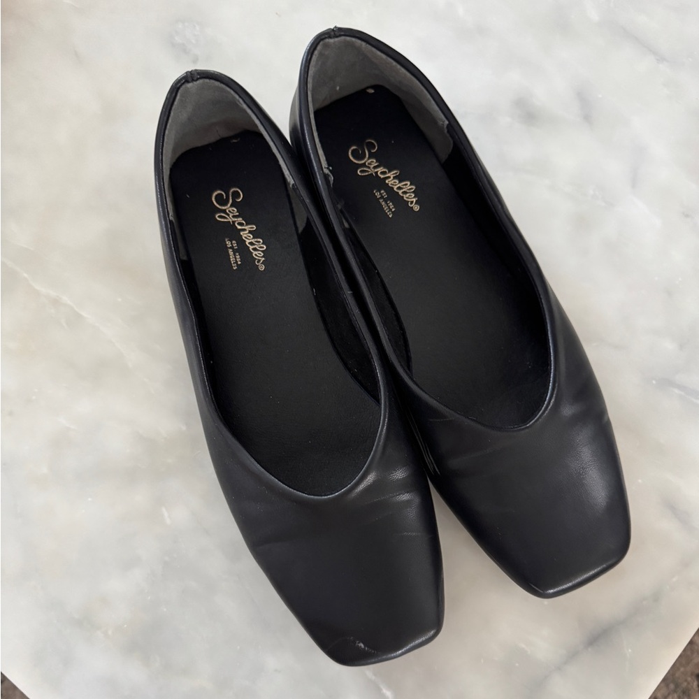 Seychelles “Penny V” Black Women's Flats